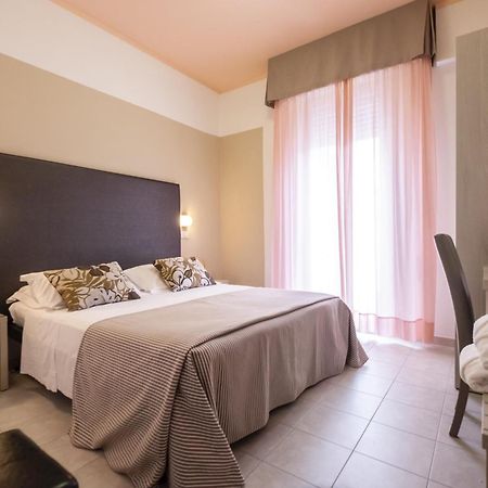 Hotel Stella D'Oro ริมินี ภายนอก รูปภาพ